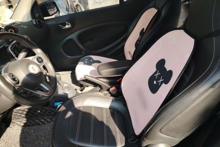 Used smart fortwo 2016 0.9T 66 kW Convertible Pioneer Edition Left Front Seat