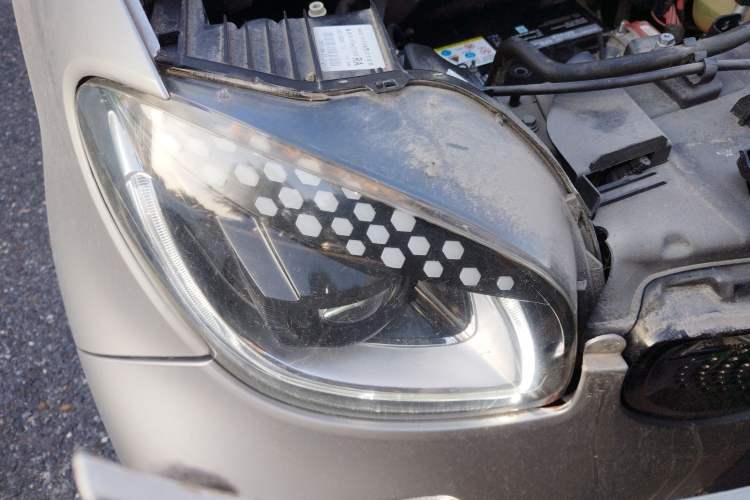 Used smart fortwo 2016 0.9T 66kW Hardtop Pioneer Edition Right Front Headlight