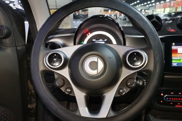 Used smart fortwo 2016 1.0L Grey Ranger Special Edition Steering Wheel