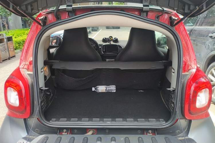 Used smart fortwo 2016 0.9T 66kW Hardtop Ultimate Edition Trunk