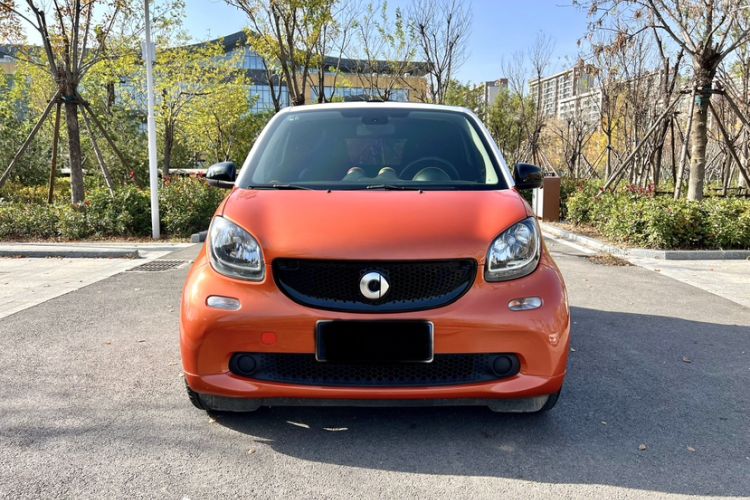 Used smart fortwo 2016 1.0L 52 kW Convertible Passion Edition Exterior 1
