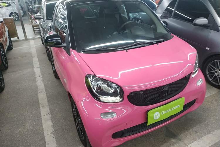 Used smart fortwo 2016 0.9T 66kW Hardtop Pioneer Edition Exterior 2