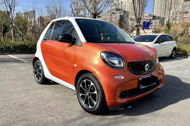 Used smart fortwo 2016 1.0L 52 kW Convertible Passion Edition Exterior 2