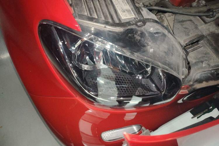Used smart fortwo 2016 0.9T 66kW Hardtop Pioneer Edition Exterior 6