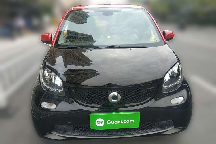 Used smart fortwo 2016 0.9T 66 kW Convertible Pioneer Edition Front