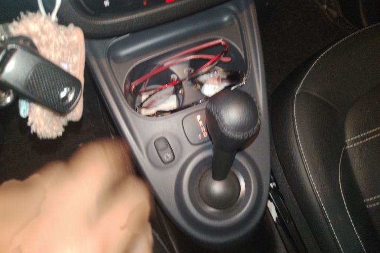 Used smart fortwo 2016 0.9T 66kW Hardtop Pioneer Edition Gear Lever