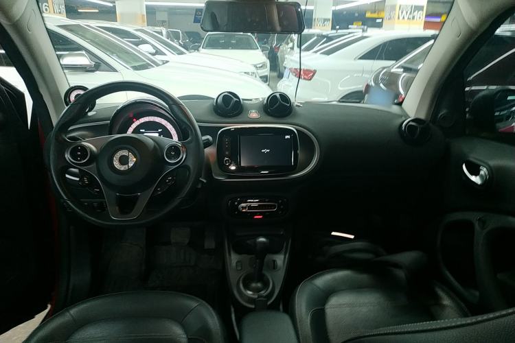 Used smart fortwo 2016 0.9T 66kW Hardtop Pioneer Edition Interior 2
