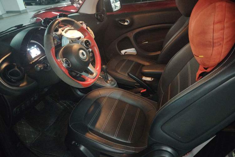 Used smart fortwo 2016 0.9T 66kW Hardtop Pioneer Edition Left Front Seat
