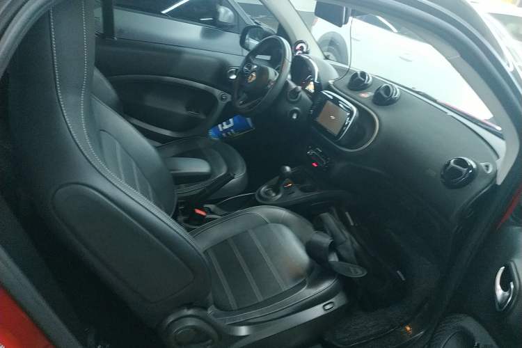 Used smart fortwo 2016 0.9T 66kW Hardtop Pioneer Edition Right Front Seat
