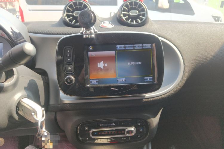 Used smart fortwo 2016 0.9T 66 kW Convertible Pioneer Edition Audio And AC Panel