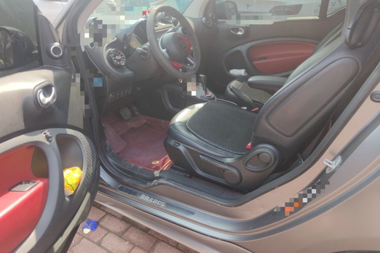 Used smart fortwo 2016 0.9T 66 kW Convertible Pioneer Edition Driver Seat