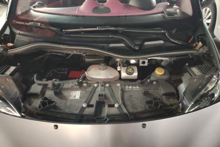 Used smart fortwo 2016 0.9T 66 kW Convertible Pioneer Edition Engine Bay