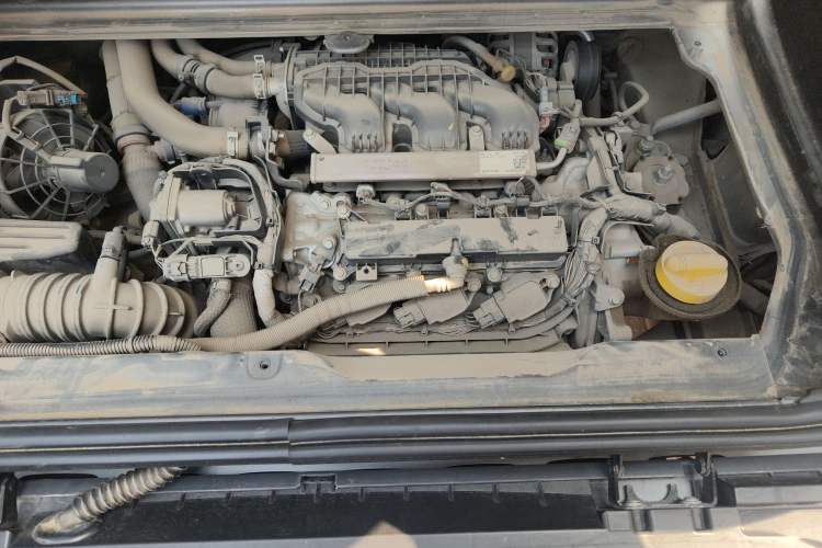 Used smart fortwo 2016 0.9T 66 kW Convertible Pioneer Edition Engine Bay Left