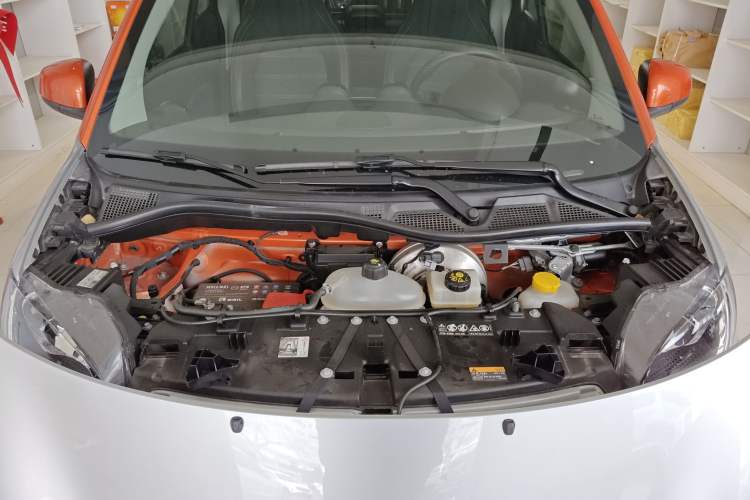 Used smart fortwo 2016 0.9T 66kW Hardtop Pioneer Edition Engine Bay