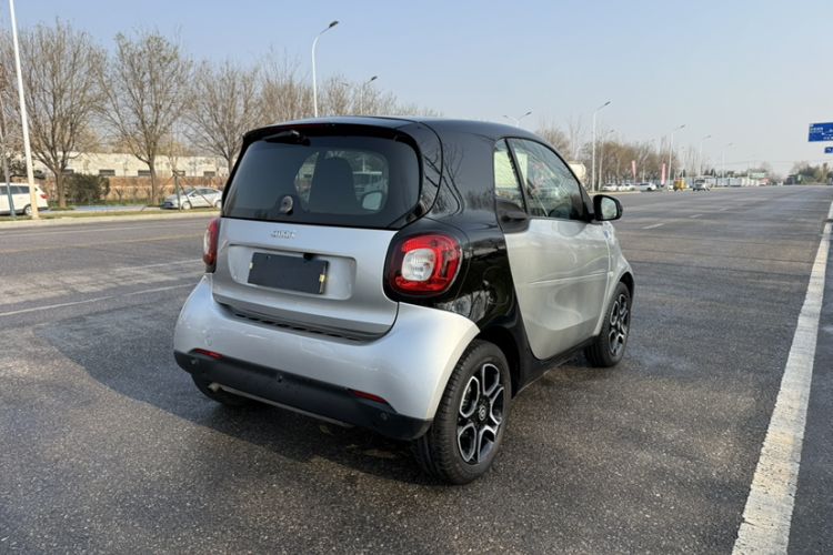 Used smart fortwo 2016 0.9T 66kW Hardtop Pioneer Edition Exterior 7