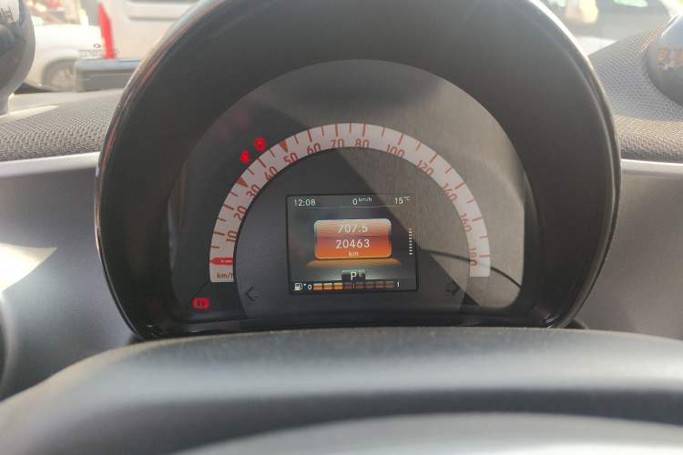 Used smart fortwo 2016 0.9T 66 kW Convertible Pioneer Edition Instrument Cluster
