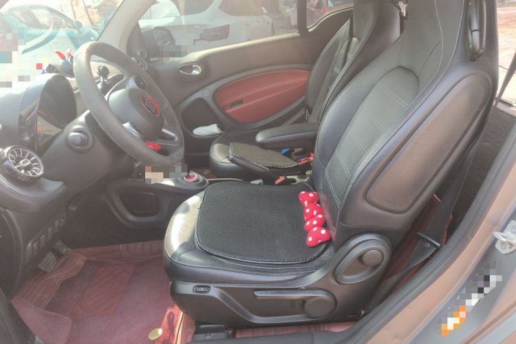 Used smart fortwo 2016 0.9T 66 kW Convertible Pioneer Edition Left Front Seat