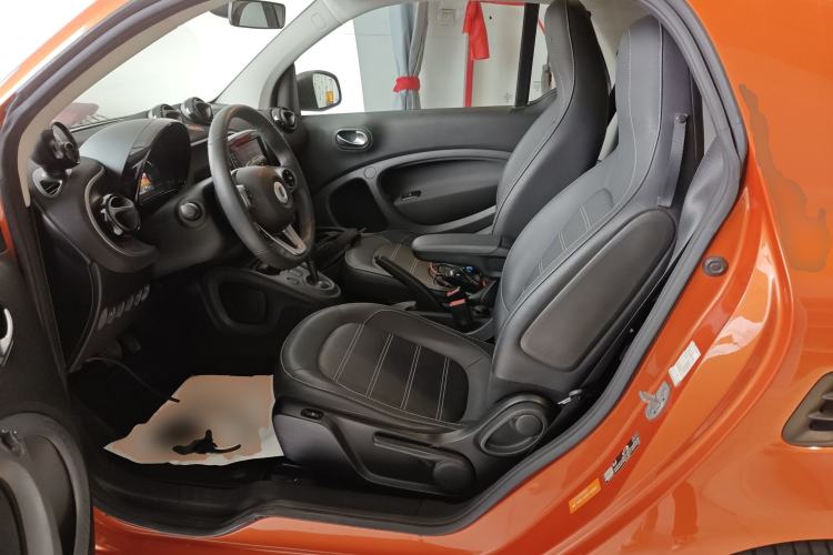 Used smart fortwo 2016 0.9T 66kW Hardtop Pioneer Edition Left Front Seat