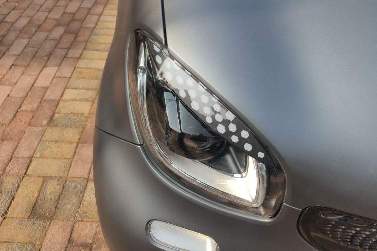 Used smart fortwo 2016 0.9T 66 kW Convertible Pioneer Edition Right Front Headlight