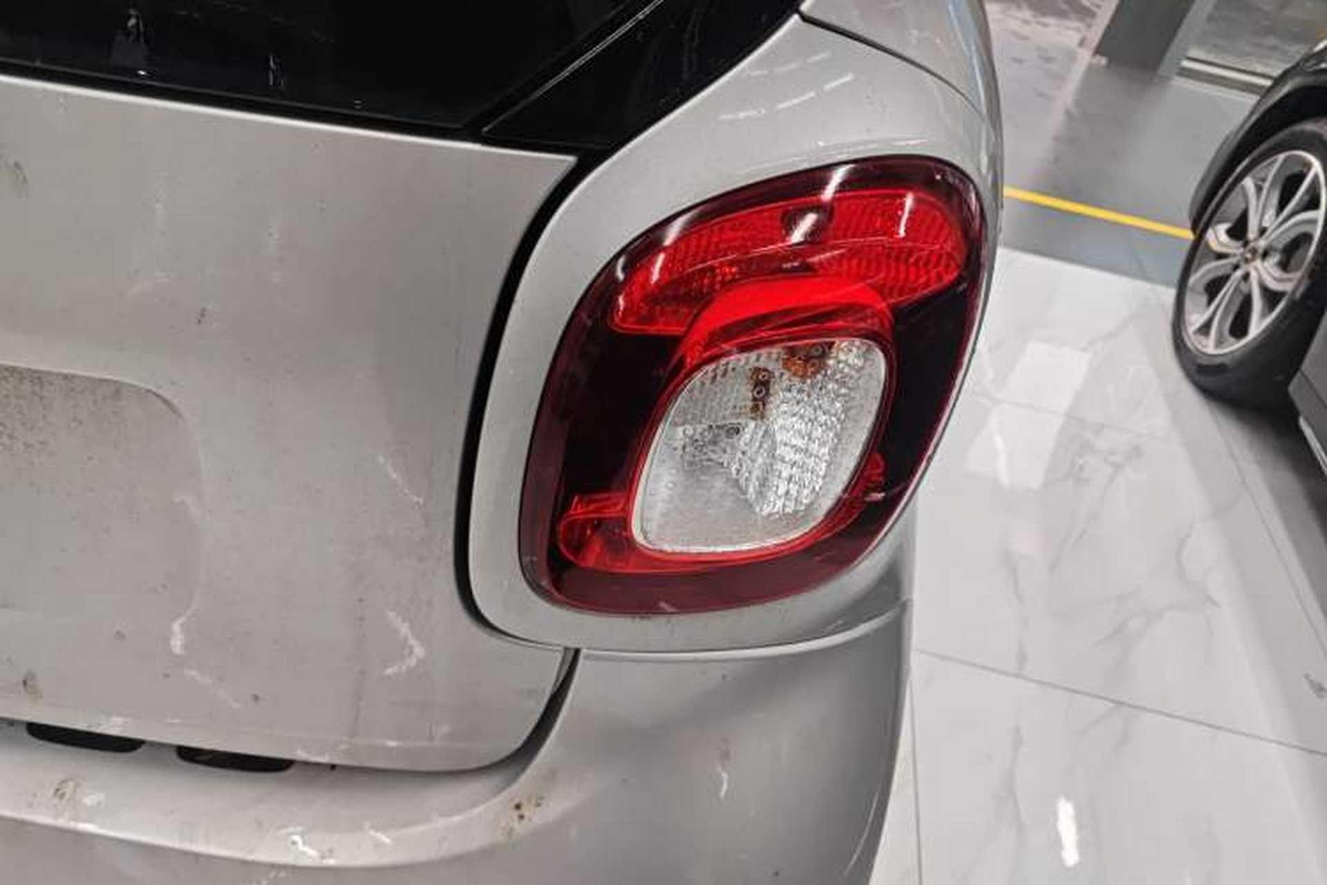 Used smart fortwo 2016 0.9T 66kW Hardtop Pioneer Edition Right Rear Taillight
