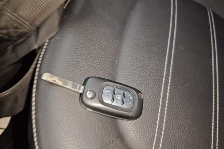Used smart fortwo 2016 0.9T 66kW Hardtop Pioneer Edition Vehicle Key