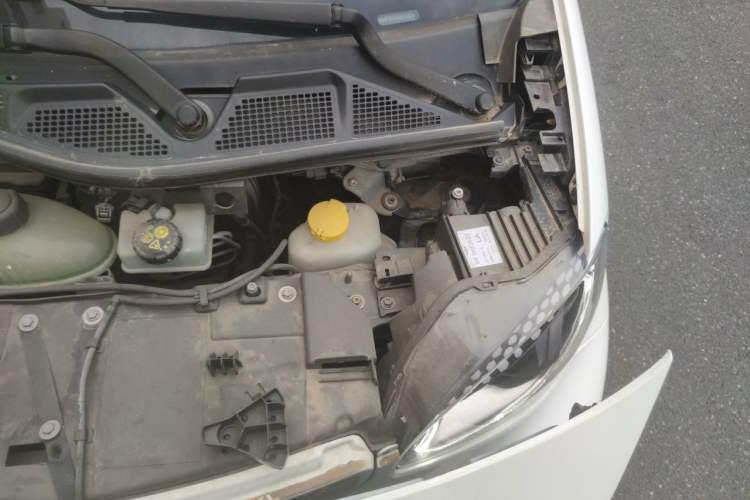 Used smart fortwo 2016 0.9T 66kW Hardtop Pioneer Edition Engine Bay Left