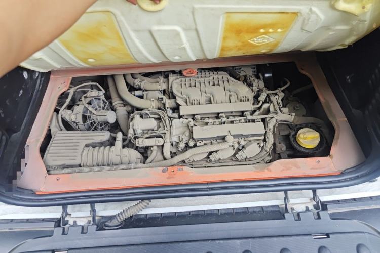 Used smart fortwo 2016 0.9T 66kW Hardtop Pioneer Edition Engine Bay