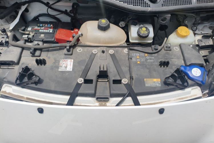Used smart fortwo 2016 0.9T 66 kW Convertible Pioneer Edition Engine Bay