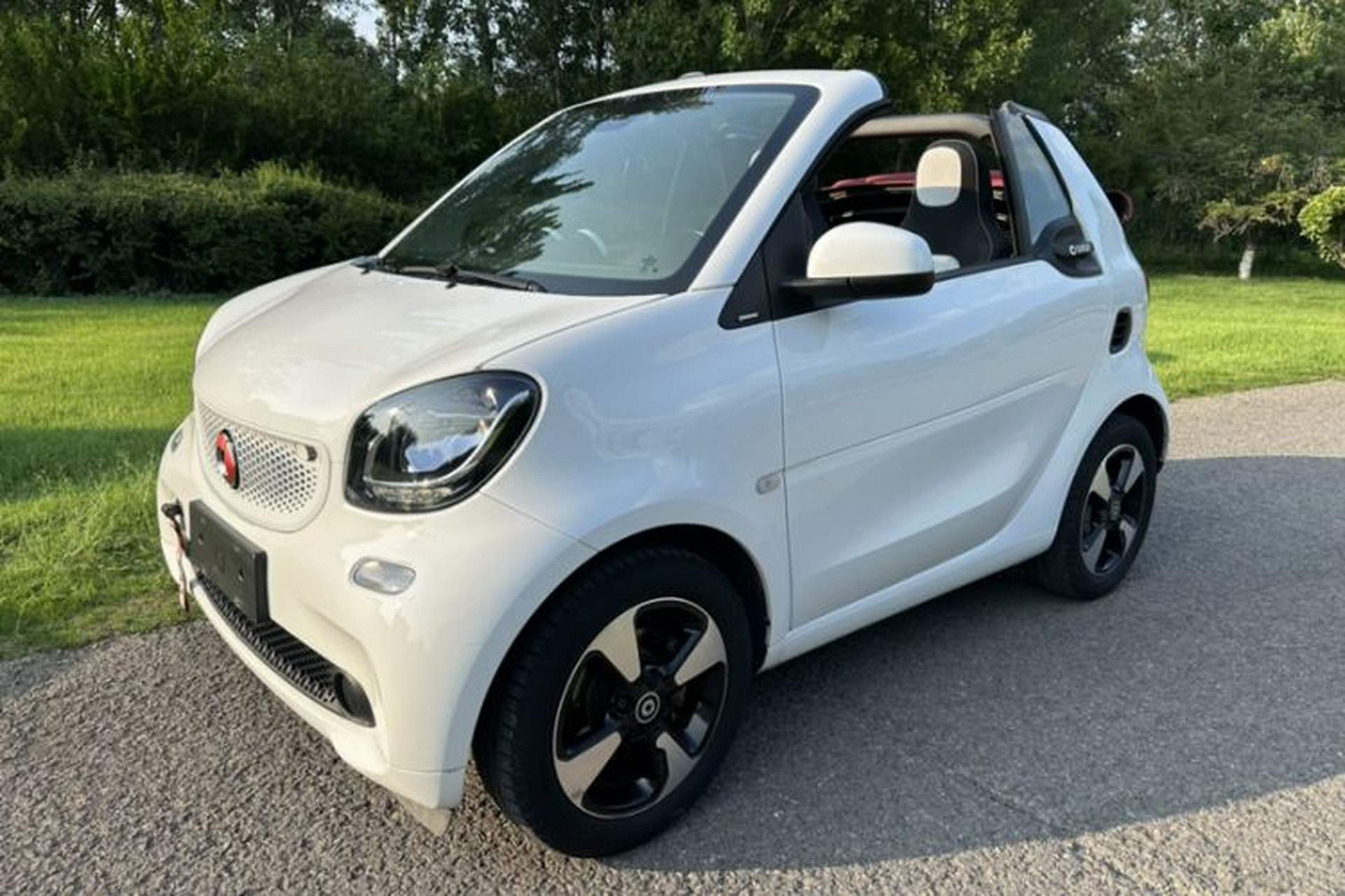 Used smart fortwo 2016 1.0L 52 kW Convertible Passion Edition Exterior 1