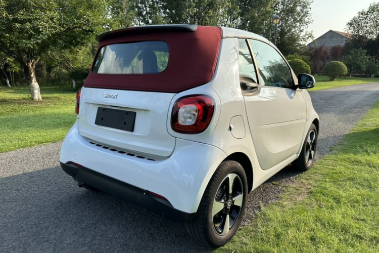 Used smart fortwo 2016 1.0L 52 kW Convertible Passion Edition Exterior 12