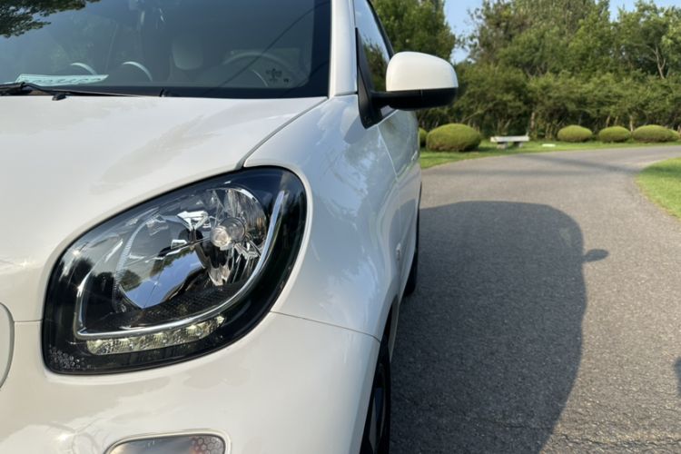Used smart fortwo 2016 1.0L 52 kW Convertible Passion Edition Exterior 14