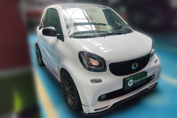 Used smart fortwo 2016 0.9T 66kW Hardtop Pioneer Edition Front Right 45 Deg