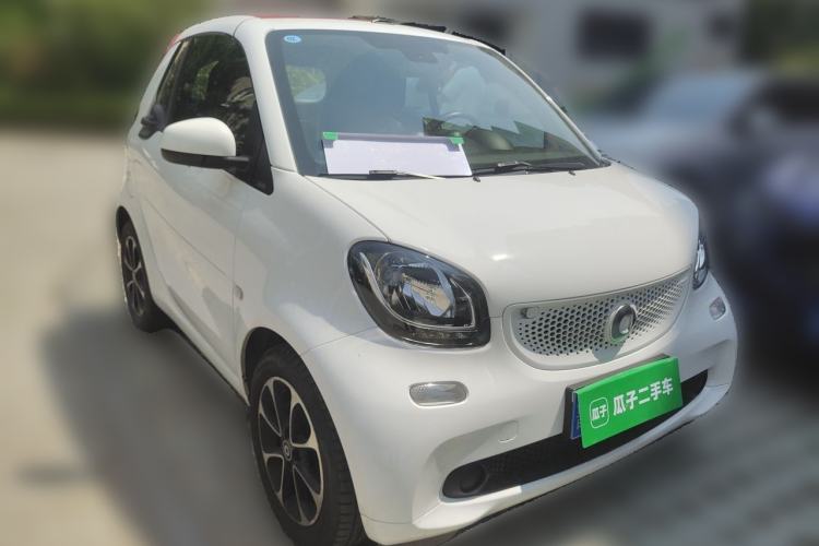 Used smart fortwo 2016 1.0L 52 kW Convertible Passion Edition Front Right 45 Deg