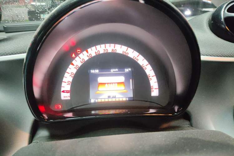 Used smart fortwo 2016 0.9T 66kW Hardtop Pioneer Edition Instrument Cluster