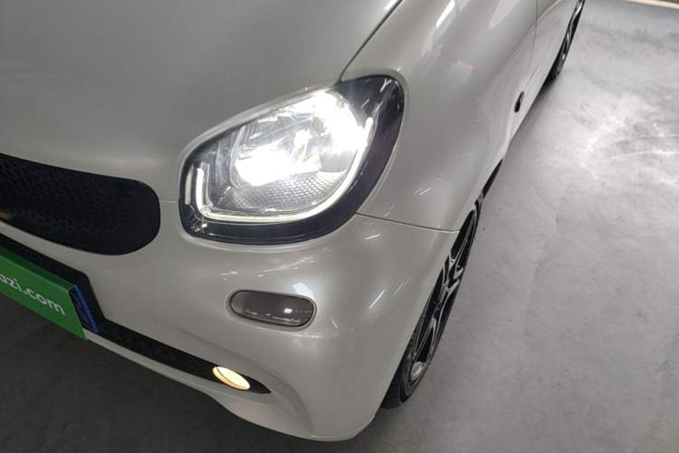Used smart fortwo 2016 0.9T 66kW Convertible Ultimate Edition Left Front Headlight