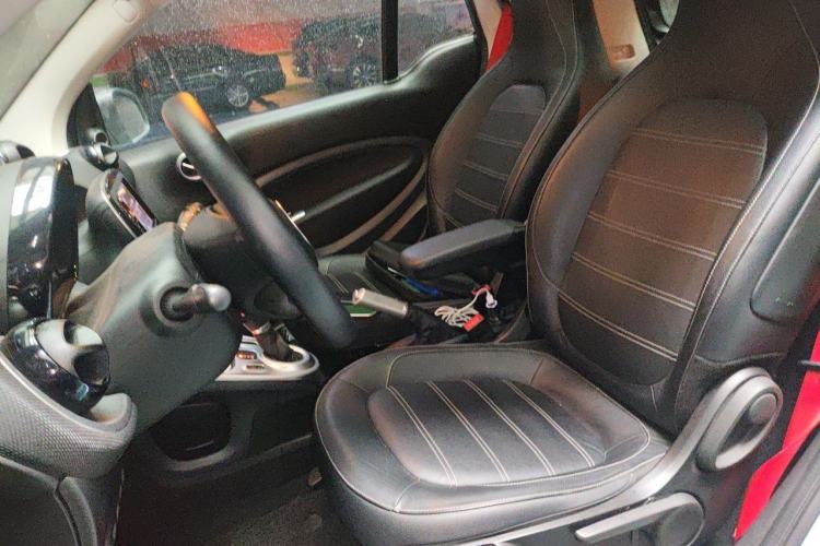Used smart fortwo 2016 0.9T 66kW Hardtop Pioneer Edition Left Front Seat