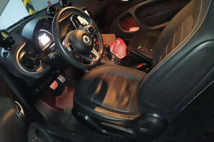 Used smart fortwo 2016 0.9T 66kW Hardtop Ultimate Edition Left Front Seat