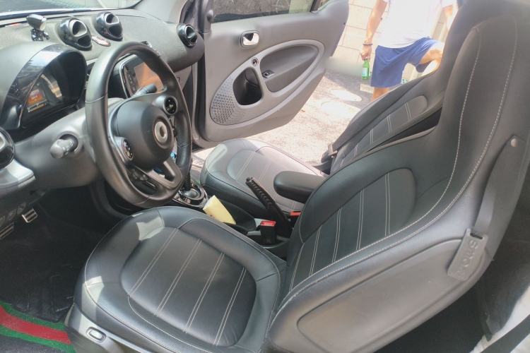 Used smart fortwo 2016 0.9T 66 kW Convertible Pioneer Edition Left Front Seat