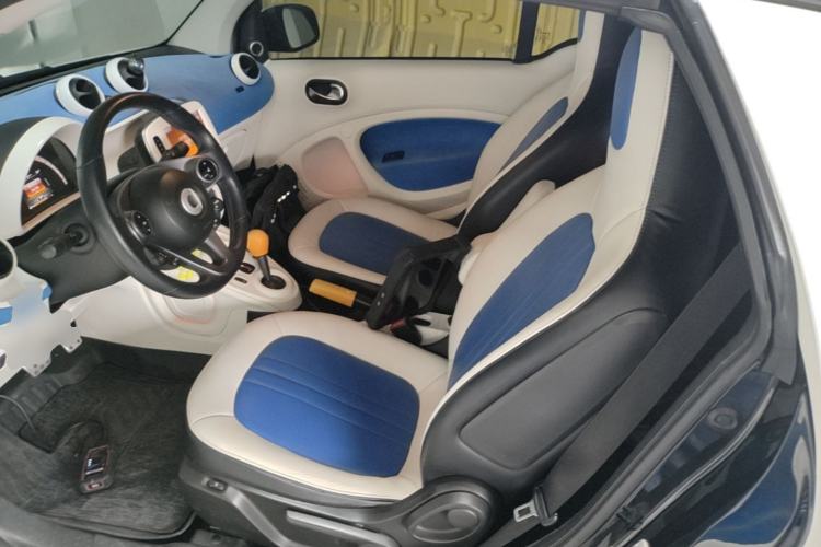 Used smart fortwo 2016 0.9T 66kW Convertible Ultimate Edition Left Rear Seat