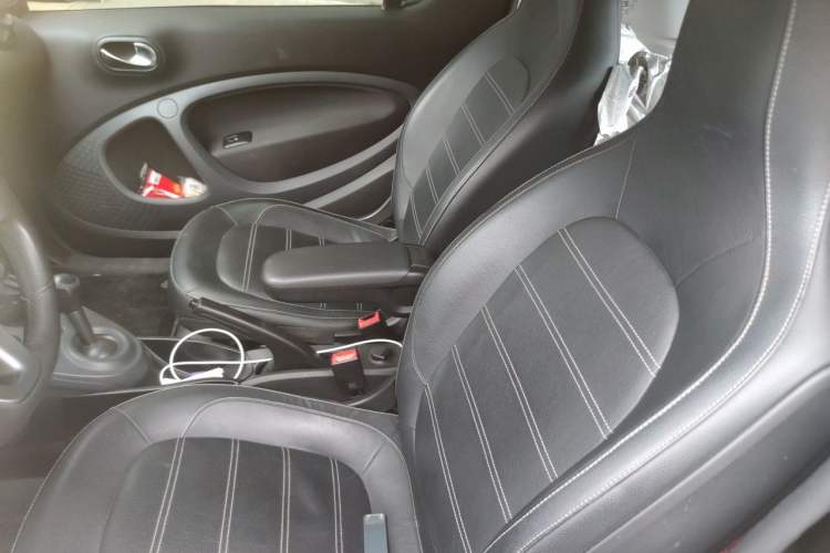Used smart fortwo 2016 0.9T 66kW Hardtop Pioneer Edition Left Rear Seat