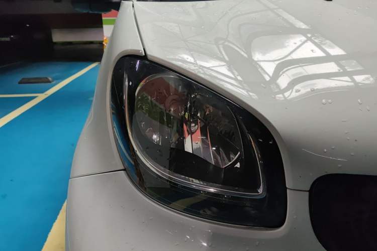 Used smart fortwo 2016 0.9T 66kW Hardtop Pioneer Edition Right Front Headlight