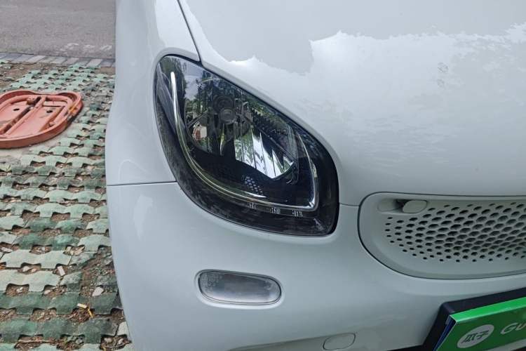 Used smart fortwo 2016 0.9T 66kW Hardtop Pioneer Edition Right Front Headlight
