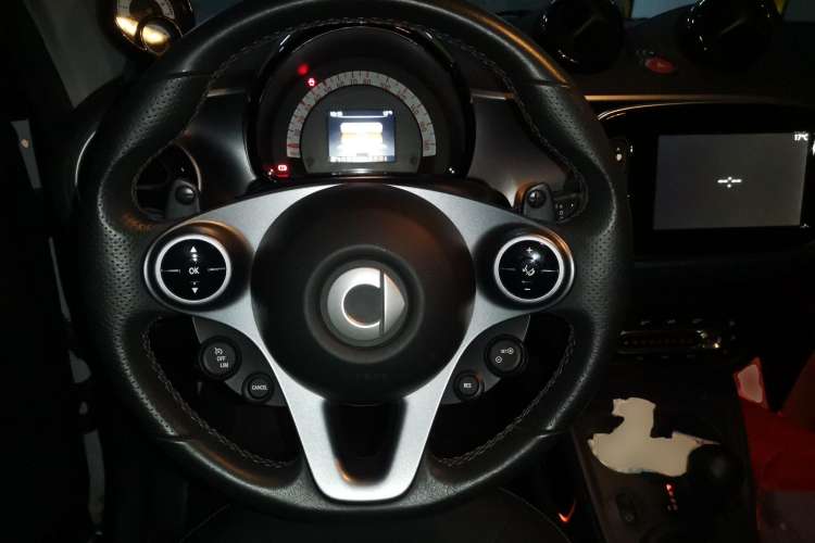 Used smart fortwo 2016 0.9T 66kW Hardtop Ultimate Edition Steering Wheel