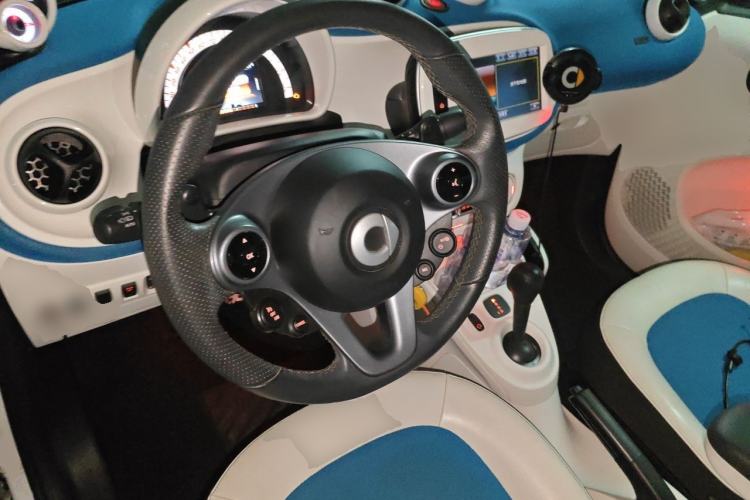 Used smart fortwo 2016 0.9T 66kW Convertible Ultimate Edition Steering Wheel