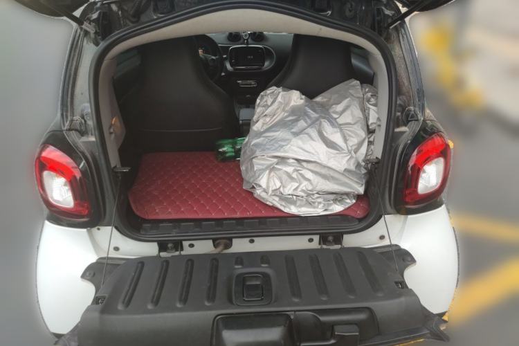 Used smart fortwo 2016 0.9T 66kW Hardtop Pioneer Edition Trunk