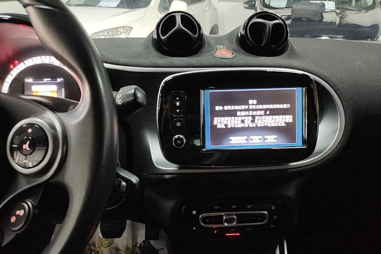 Used smart fortwo 2016 0.9T 66kW Hardtop Pioneer Edition Audio And AC Panel