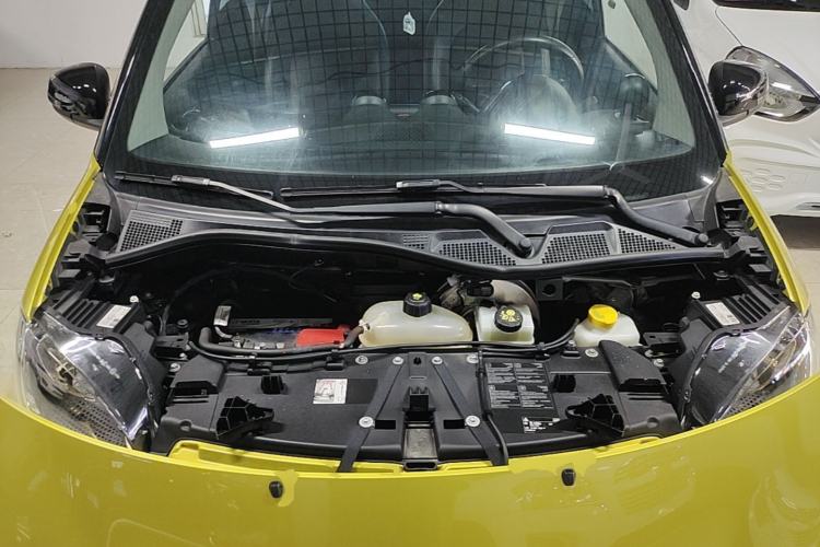 Used smart fortwo 2016 0.9T 66kW Hardtop Pioneer Edition Engine Bay