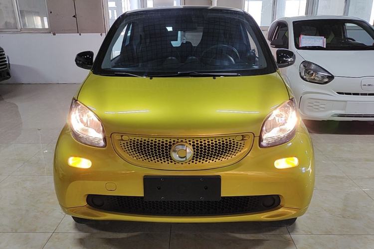 Used smart fortwo 2016 0.9T 66kW Hardtop Pioneer Edition Front