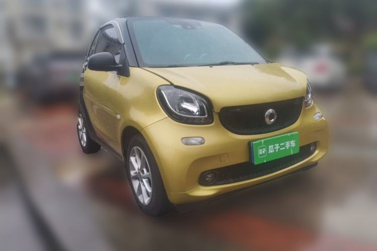 Used smart fortwo 2016 1.0L Grey Ranger Special Edition Front Right 45 Deg