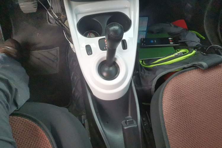 Used smart fortwo 2016 1.0L Grey Ranger Special Edition Gear Lever
